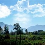 The Helderberg mountains with the saddle leading to Stellenbosh The Voortrekkers crossed the saddle from Stellenbosch